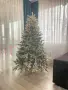 Стилна заснежена елха , снимка 1