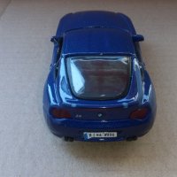 Bburago BMW Z4 M Coupe 1:32 metallic blue, снимка 4 - Колекции - 36957651