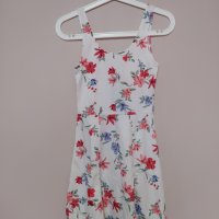 Нова рокля на Н&М, снимка 1 - Рокли - 30898024