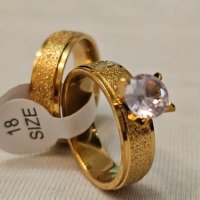 Комплект от два броя пръстени с цирконии , снимка 1 - Пръстени - 44497022