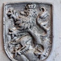 Метален герб лъв с корона алуминий, снимка 3 - Антикварни и старинни предмети - 35515340