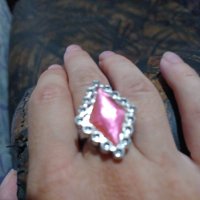 Красив пръстен , снимка 2 - Колиета, медальони, синджири - 44412289