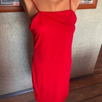 Дамска червена рокля с тънки презрамки, снимка 1 - Рокли - 37471922