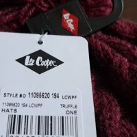 НОВО с етикет lee cooper зимна топла шапка с помпон акрил, снимка 3 - Шапки - 38309638