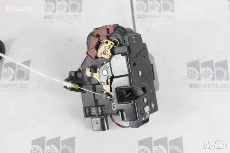 Брава врата предна дясна за Audi A4 B6 (2001-2004), снимка 1