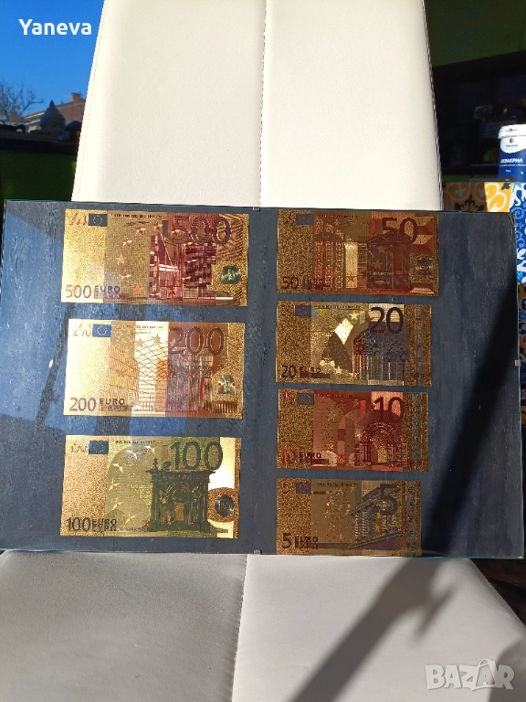 Евро банкноти, златисти , двустранни плакети в рамка с размер 45 / 30 см., снимка 1