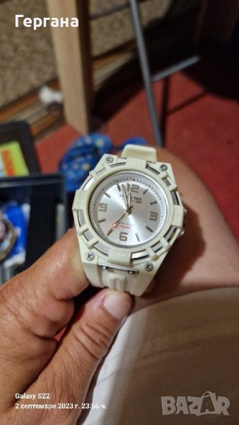 Водоустойчив часовник Q&Q , снимка 1