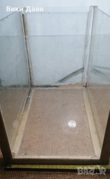 аквариум с дървена облицовка, снимка 1