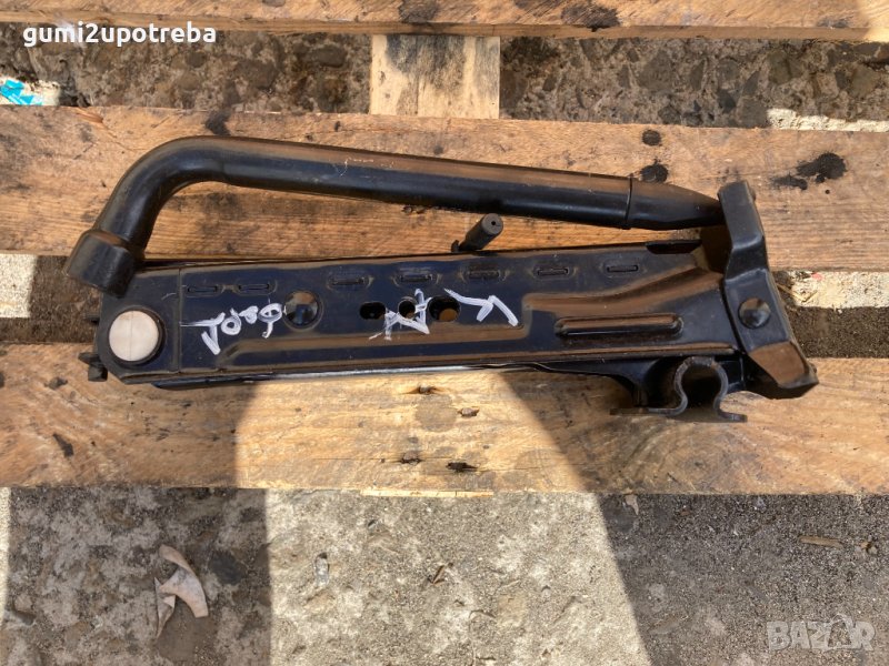 Крик за Кола Крик за Ford Ka Оригинал+Ключ за джантите, снимка 1