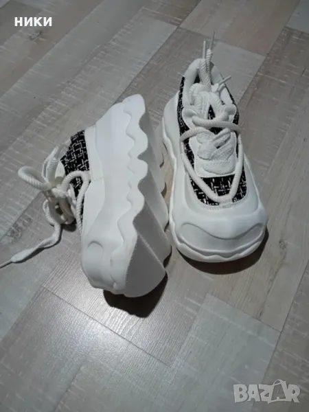 Нови маратонки, снимка 1