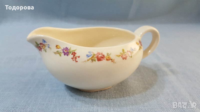 Малка порцеланова сосиера, снимка 1