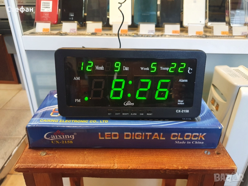 НОВ! Настолен електронен часовник с дата, термометър и аларма. По 25лв./бр., снимка 1