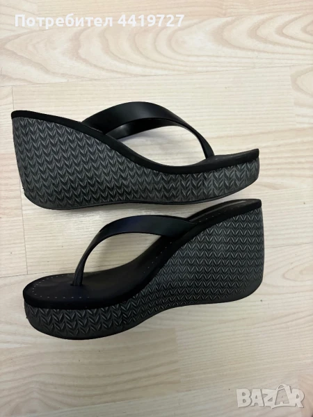 Продавам черни чехли на платформа Ipanema,номер 35-36., снимка 1