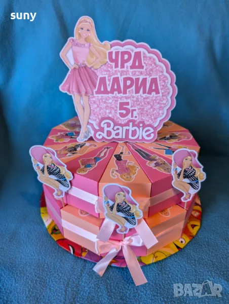 Картонена торта Барби, снимка 1