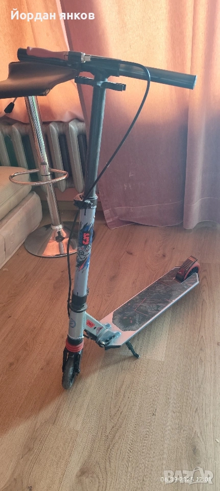 тротинетка с ръчна и задна спирачка, снимка 1