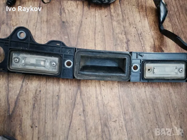 Дръжка за багажник Плафони за Заден Номер Passat B6, Touran,Golf Plus 1TD827574A
