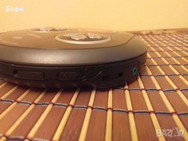 GRUNDIG CD Уокмен, снимка 4 - Плейъри, домашно кино, прожектори - 30353760