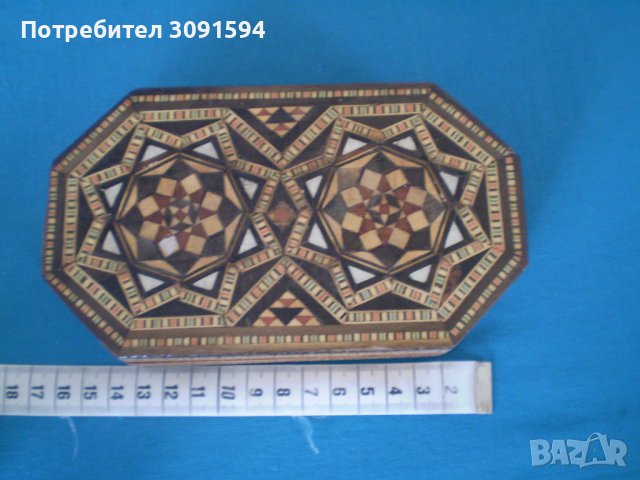 дървена кутия за дрънкулки облепена със сламки и седеф , снимка 7 - Антикварни и старинни предмети - 38329573