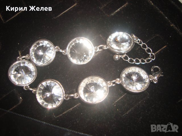 СРЕБРИСТА ФЕШЪН КРИСТАЛНА БЛЕСТЯЩА ГРИВНА 17068, снимка 3 - Гривни - 31347169