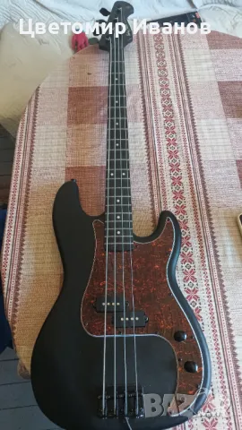 Бас китара Harley Benton, снимка 1