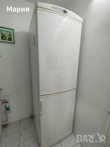 Хладилник с фризер Горение с два компресора 