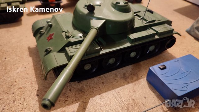 Много рядък руски радиоуправляем танк играчка., снимка 2 - Колекции - 36678868