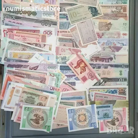 Пакет от различни 500 банкноти цял свят UNC 