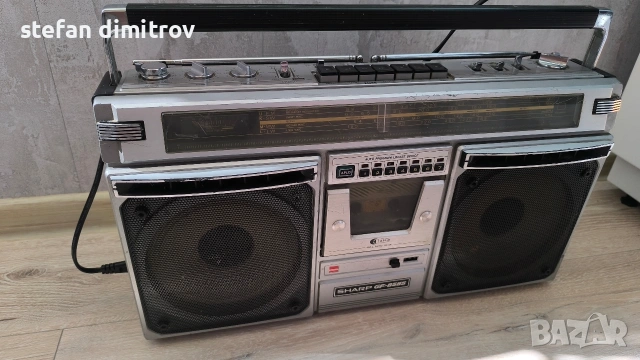 Sharp GF-8585H Винтидж 1978г., снимка 2 - Радиокасетофони, транзистори - 54320384