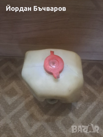 Съд за теч. чистачки от VW Passat B2, Jetta Mk1 , Golf Mk1, снимка 2 - Части - 52560724