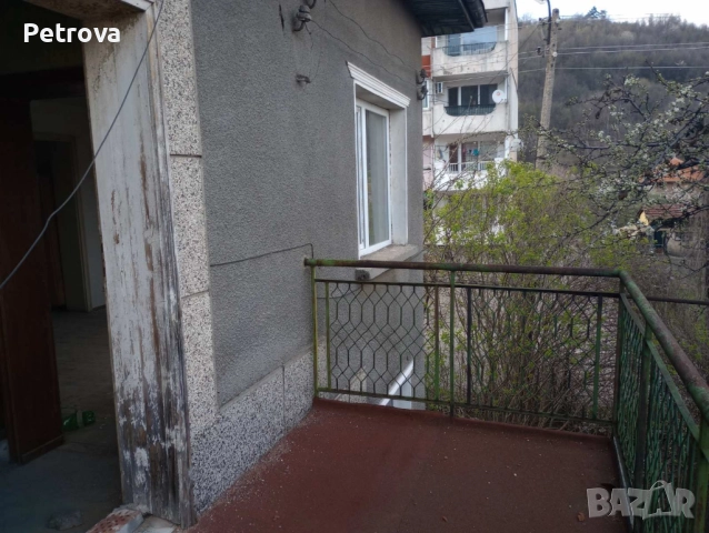 Продавам къща гр.Берковица, снимка 9 - Къщи - 51501474