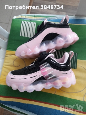 Маратонки за момиче