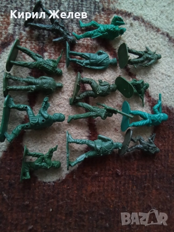 Войници пластмасови 12 броя 14987, снимка 6 - Колекции - 52106971