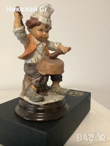 Фигурка  порцелан отличен състояние стил Каподемонте височина 19 см, снимка 2 - Колекции - 53084815