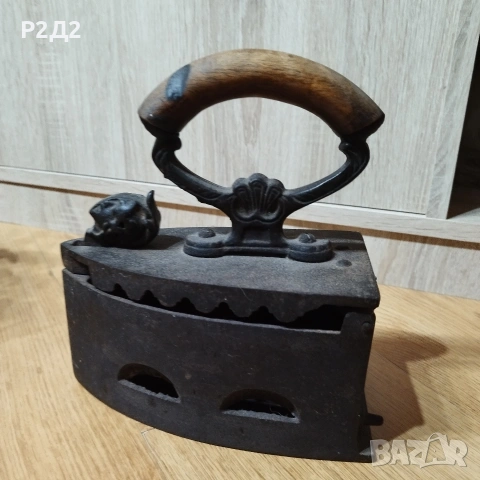 стара ютия на жар, снимка 2 - Антикварни и старинни предмети - 53914564