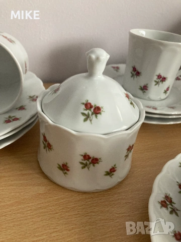 Порцеланов сервиз за чай / кафе, снимка 4 - Сервизи - 53195311