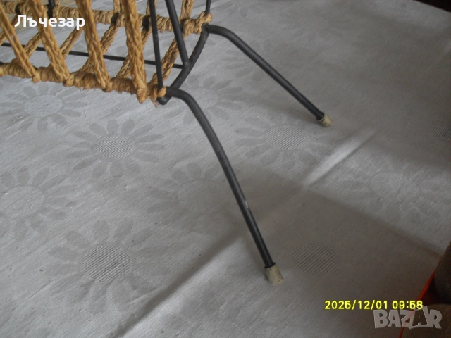 Продавам стойка за вестници,списания или плочи, снимка 6 - Други стоки за дома - 52599735