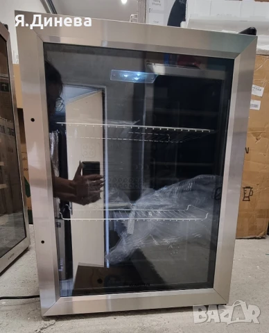 Хладилна витрина Klarstein 60L