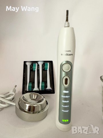 Електрическа четка за зъби Philips Sonicare Diamond Clean, 5 режима, 4 съвместими накрайника, Нов, снимка 5 - Други - 40600169