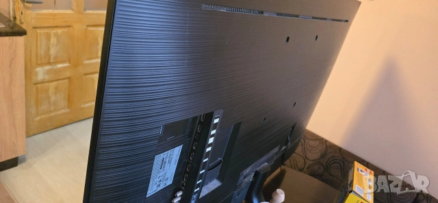 Телевизор Samsung 49NU8072 с проблем, снимка 3 - Телевизори - 54096670