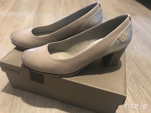Нови дамски обувки на JANA
