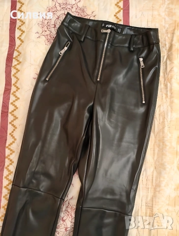 Нов страхотен черен лъскав кожен панталон "FB" с ципове, размер S, снимка 2 - Панталони - 53292246