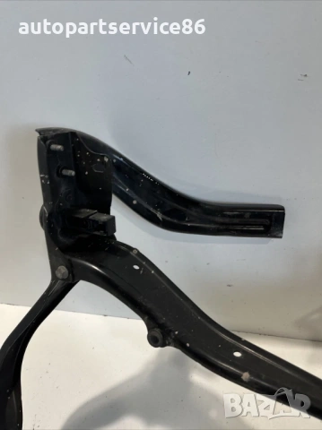 Конзола / държач за предна дясна фар за Mercedes W212 (2012) PP212620028, снимка 2 - Части - 53897531
