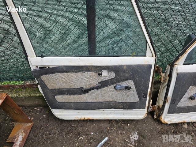 Продавам Врати Сузуки Самурай, снимка 8 - Части - 52259325