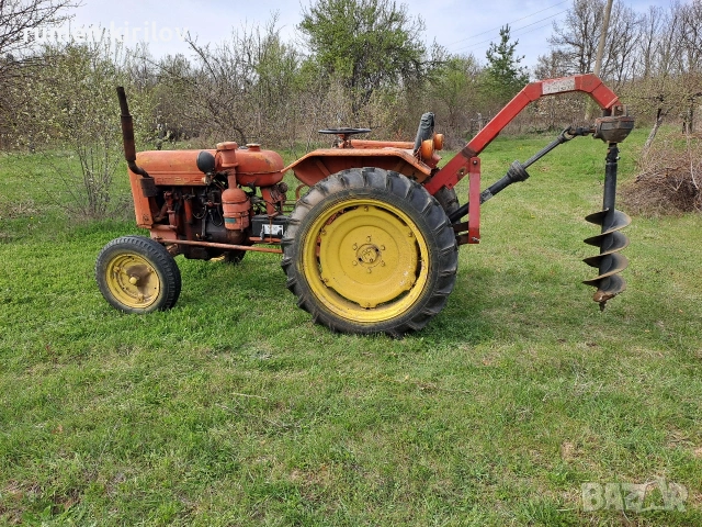 Трактор с Ямокопател, снимка 6 - Селскостопанска техника - 54184524
