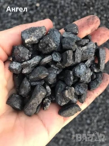 "Антрацитни въглища" в чували по 25 килограма 