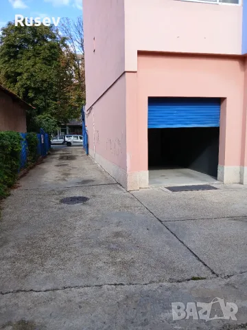 Гараж под наем с ролетна врата , снимка 2 - Гаражи и паркоместа - 56247288