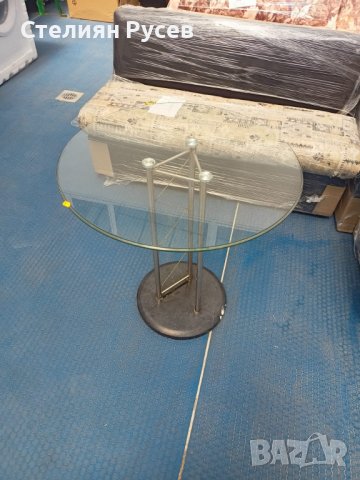 трапезна / градинска стъклена маса  НЕ СЕ изпраща по куриери -цена 40лв 70 см диаметър - метална рам, снимка 2 - Маси - 37451147