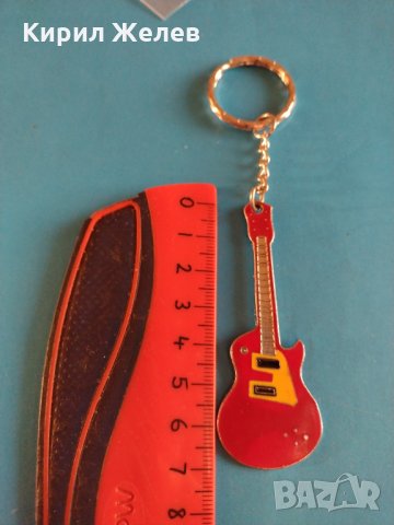 Ефектен ключодържател червена китара цветен емайл перфектна-12428, снимка 6 - Други - 30892050