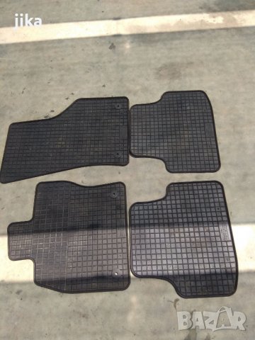 Skoda Octavia 3 ОРИГИНАЛНИ ГУМЕНИ СТЕЛКИ