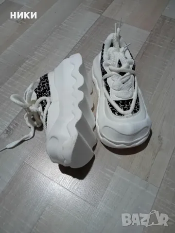 Нови маратонки, снимка 1